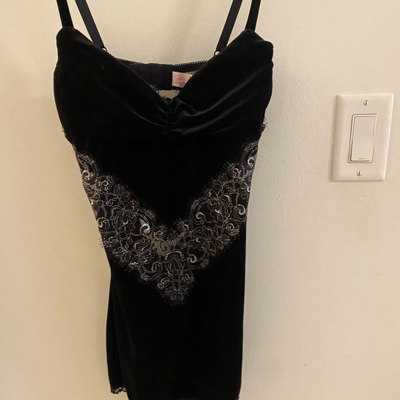 Velvet PUSH UP LINGERIE w/ silver & black lace Sz S BNWOT - SHIRLEY OF HOLLYWOOD - Picture 2 of 8